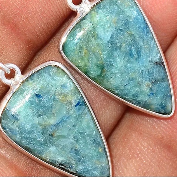 Gorgeous rare mermaid Kyanite Sterling silver earrings - Picture 2 of 2